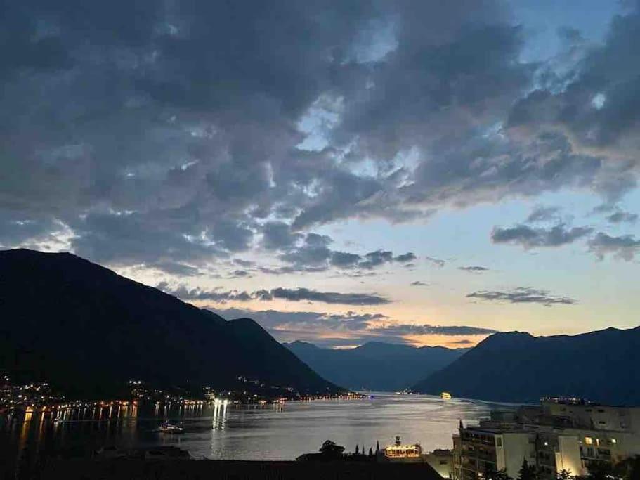 Design Flat With Impressive Boka Bay View Apartment Kotor Exterior photo